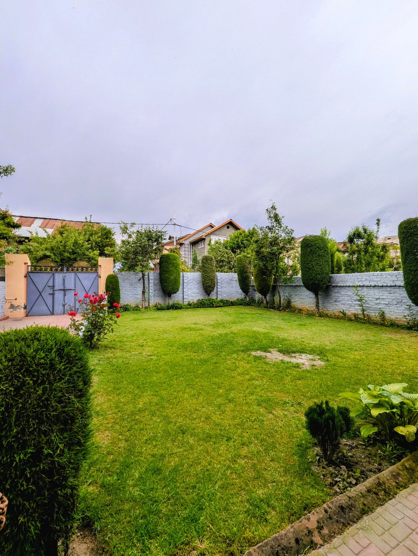 Garten mit Formschnitt und Topiari